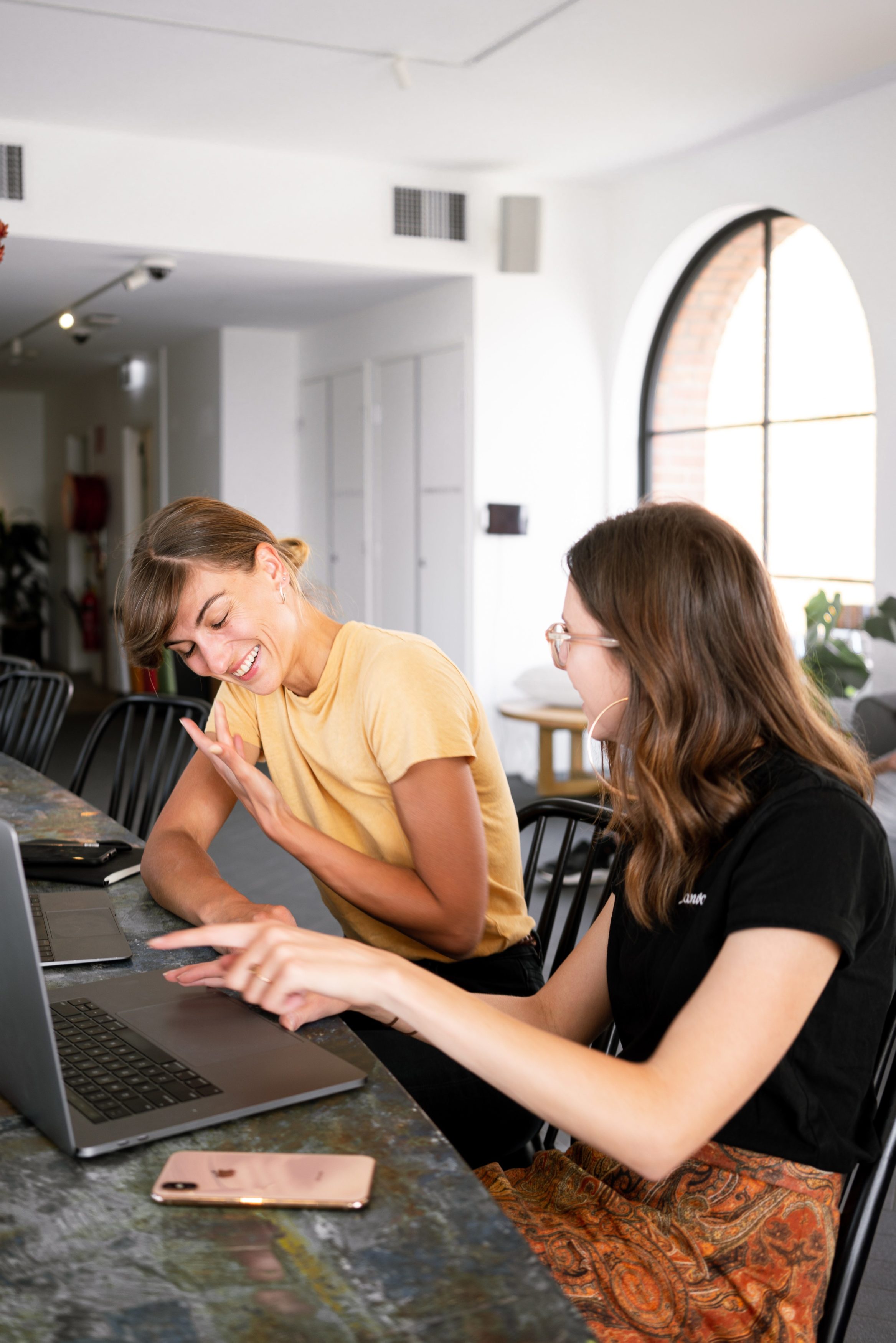 Steun bij stress: de kracht van collega’s