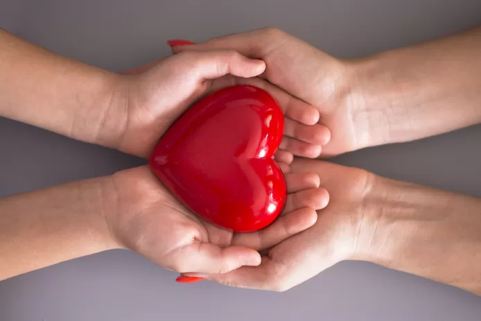Artikel AD: ‘Moeders bestempelen als de geweldigste vrouw op aarde? Wees redelijk: je bent dat niet’